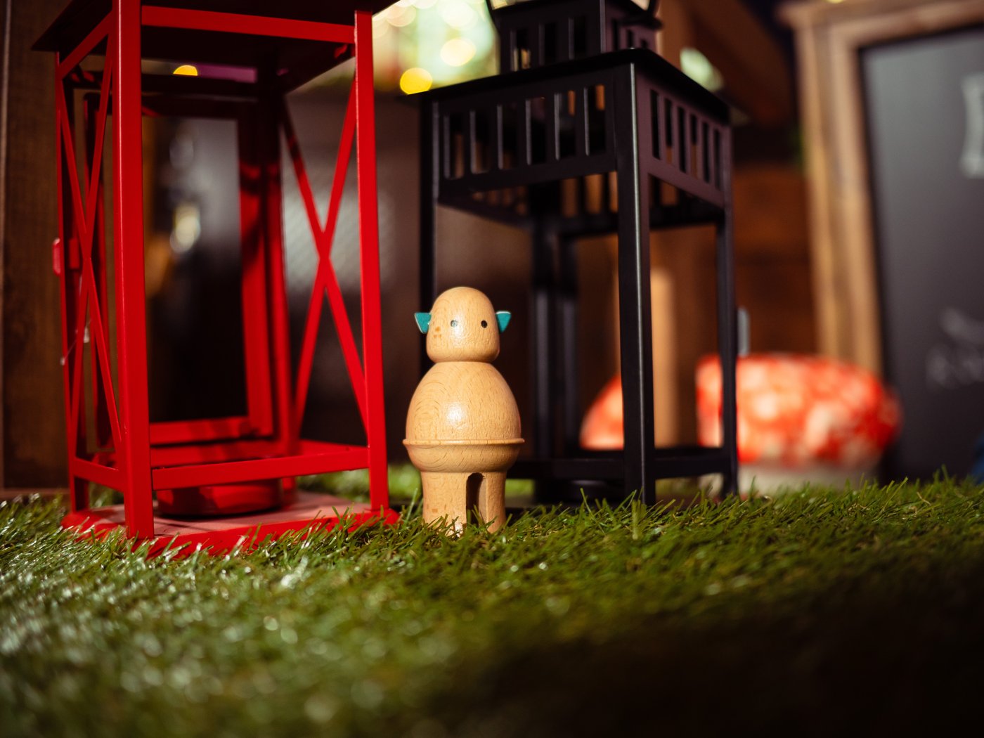 Lanterns and storybook details